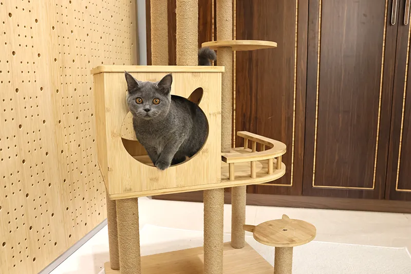 Cat-shaped Bamboo Cat Climbing Frame